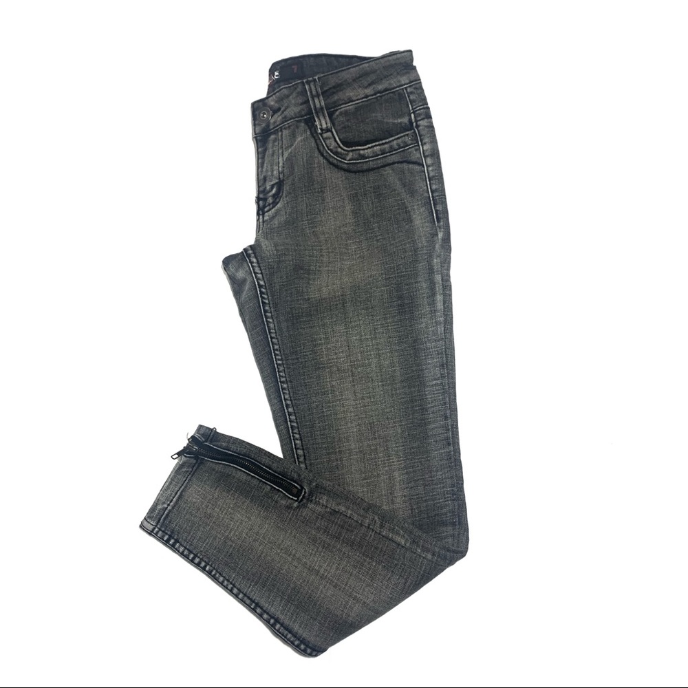 Ultralove Gray Washed Zipper Skinny Jean Size 7